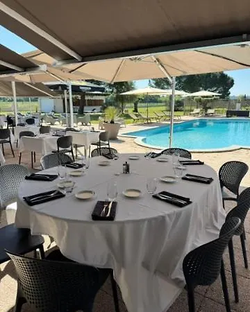 Hotel Sous Les Pins Étoile-sur-Rhône