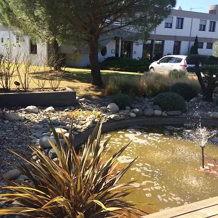 Hotel Sous Les Pins Étoile-sur-Rhône