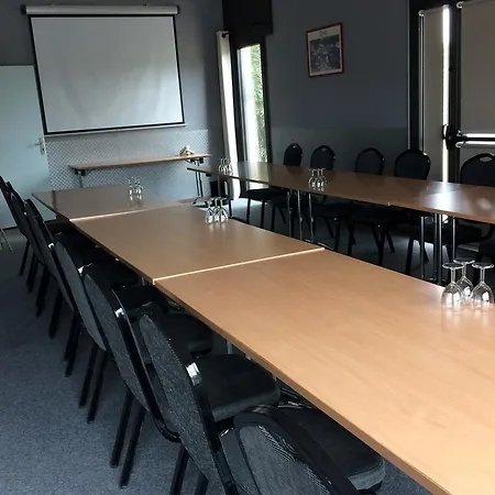 Sous Les Pins Hotel 3*