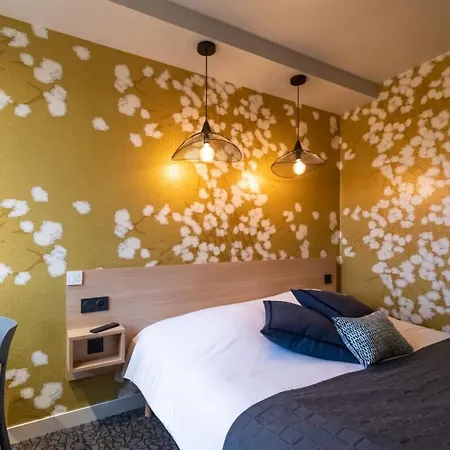 Sous Les Pins Hotel 3*