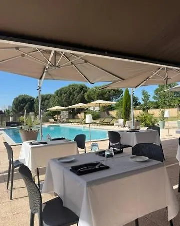 Sous Les Pins Hotel 3*