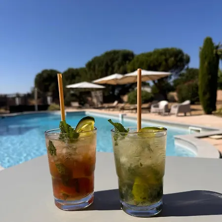 Sous Les Pins Hotel