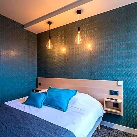 Hotel Sous Les Pins 3*