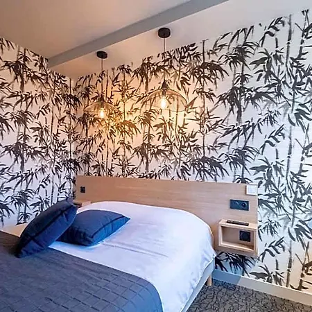 Sous Les Pins Hotel 3*
