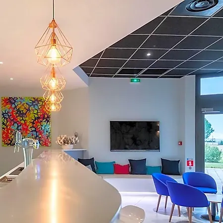 Hotel Sous Les Pins Etoile-sur-Rhone