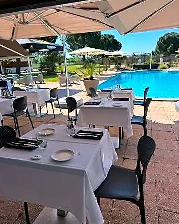 Hotell Sous Les Pins 3*