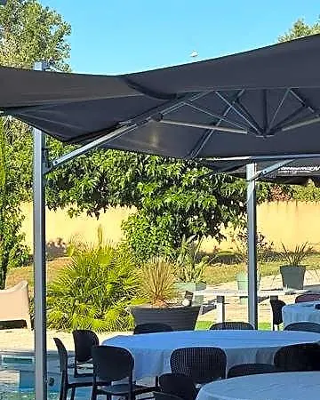 Sous Les Pins 3*