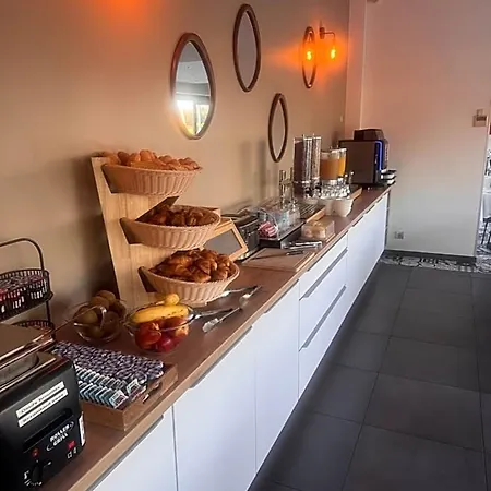 Sous Les Pins Hotel Etoile-sur-Rhone