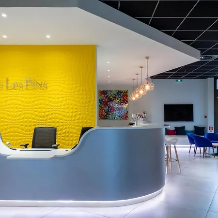 Sous Les Pins Hotel 3*