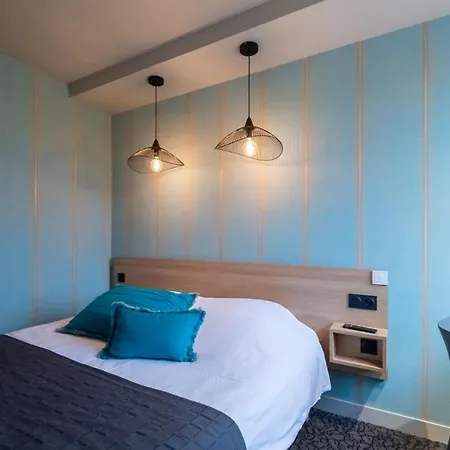 Hotel Sous Les Pins 3*