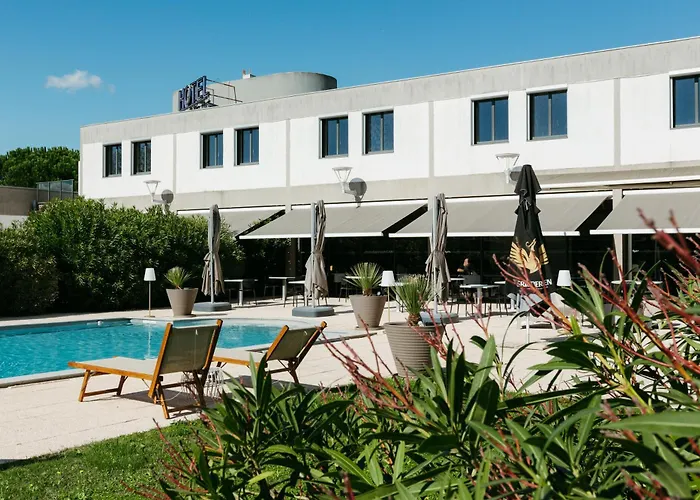 Sous Les Pins Hotel 3*