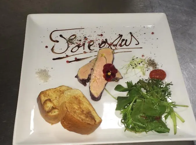 Hotel Sous Les Pins 3*