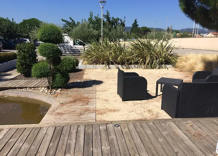 Sous Les Pins Hotel 3*