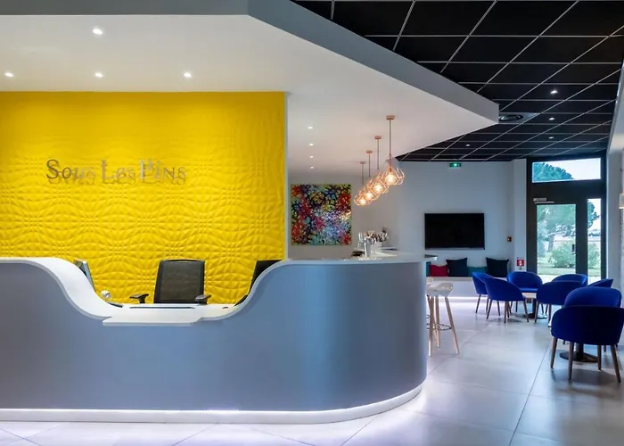 Sous Les Pins Hotel 3*