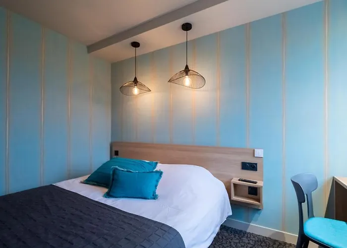 Hotel Sous Les Pins 3*