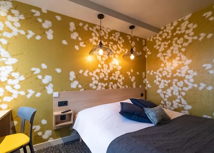 Sous Les Pins Hotel 3*